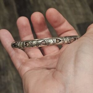 Brighton Shot Through The Heart Round Etched Bangle Bracelet